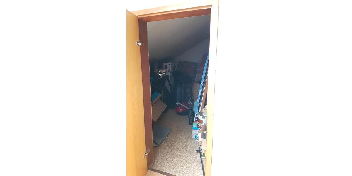 Dachgeschoßwohnung Stuttgart Neuwirtshaus - 2.5 Zimmer, 59 m&sup2;, 235.000&euro; | Angebot:26920779