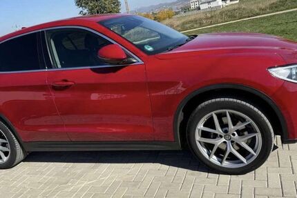 Alfa Romeo Stelvio 87.000 km 24.500 € Oberboihingen 72644