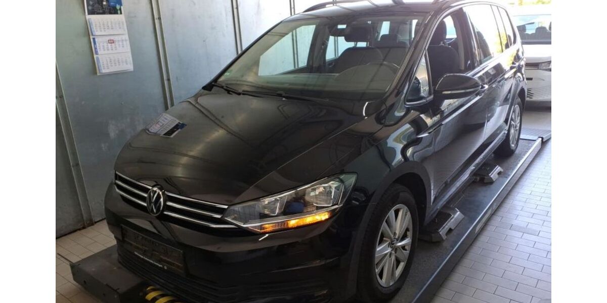 VW Touran 123.932 km 21.699 &euro; Kornwestheim 70806