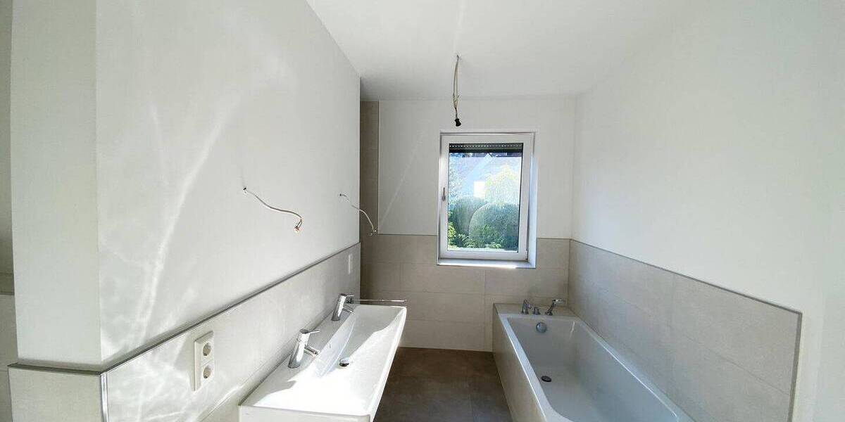 Etagenwohnung Stuttgart Botnang - 5 Zimmer, 235 m&sup2;, 3.725&euro; | Angebot:26129497