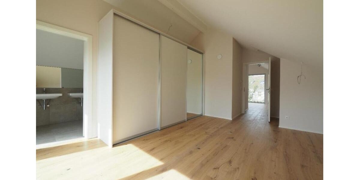 Maisonettenwohnung Stuttgart Degerloch - 3.5 Zimmer, 110 m&sup2;, 2.540&euro; | Angebot:26228326