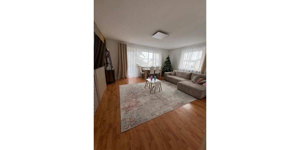 Helle 3,5 Zimmerwohnung mit 95 m2 in Stuttgart -Mühlhausen 3.5 zimmer