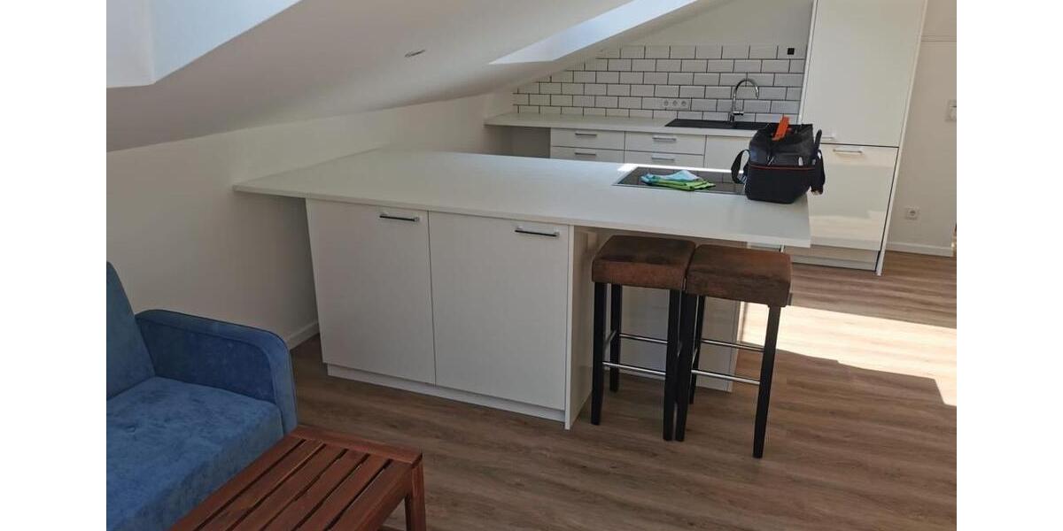 Dachgeschoßwohnung Stuttgart Feuerbach - 1 Zimmer, 32 m&sup2;, 950&euro; | Angebot:26033384