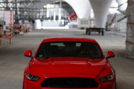 Ford Mustang 68.000 km 34.000 &euro; Esslingen 73730