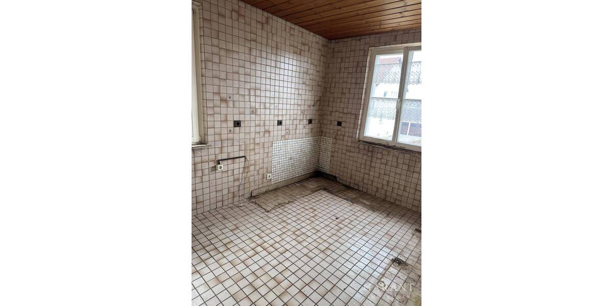 Mehrfamilienhaus, Wohnhaus Weinstadt Endersbach - 8 Zimmer, 127 m&sup2;, 620.000&euro; | Angebot:26379778