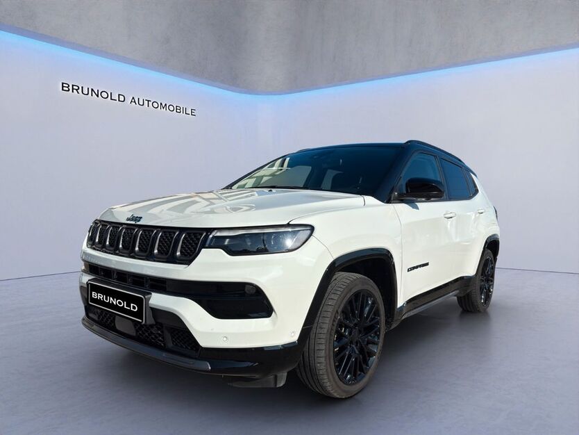 Jeep Compass 29.300 km 30.900 € Stuttgart 70565