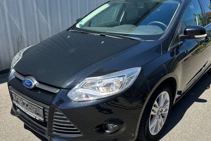 Ford Focus 48.000 km 6.990 &euro; Böblingen 71034