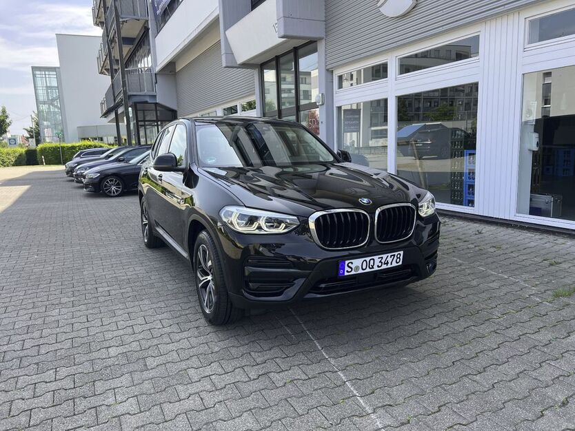 BMW X3 170.000 km 22.699 € Stuttgart 70567
