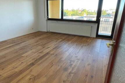 schöne helle 3,5 Zimmer Wohnung 3 zimmer