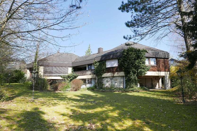 Haus zum Kaufen in Althütte 945.000 € 378.65 m²