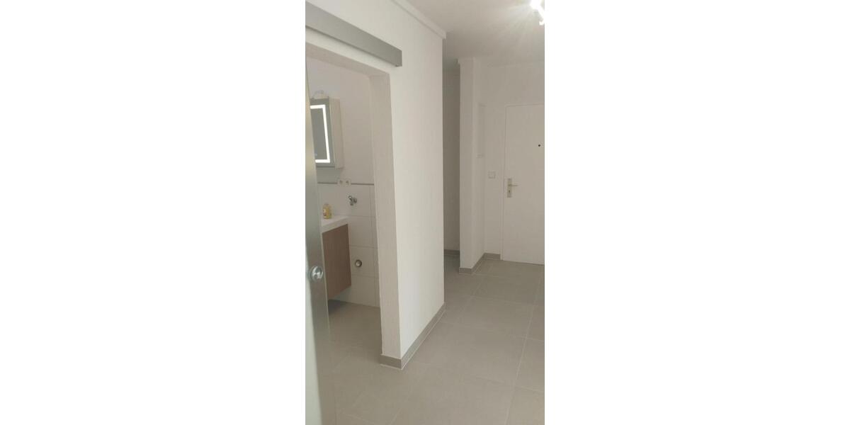 ohne Makler - Erstbezug nach Sanierung - helle, großzügige 2.5 Zi-Whg mit 70m² Dachterrasse 2.5 zimmer