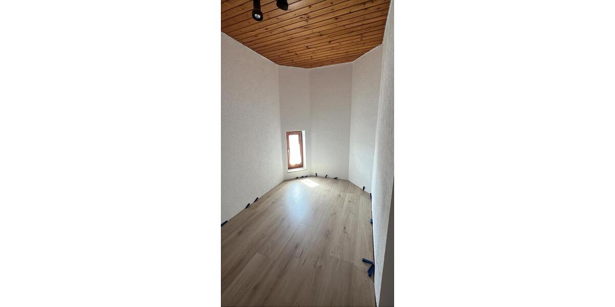 Dachgeschoßwohnung Ebersbach an der Fils - 2 Zimmer, 45 m&sup2;, 720&euro; | Angebot:26408599