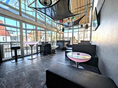 WER IM GLASHOUSE SITZT, SOLLTE LAUTER DREHEN - Gewerbeobjekt Leonberg | Angebot:27365689