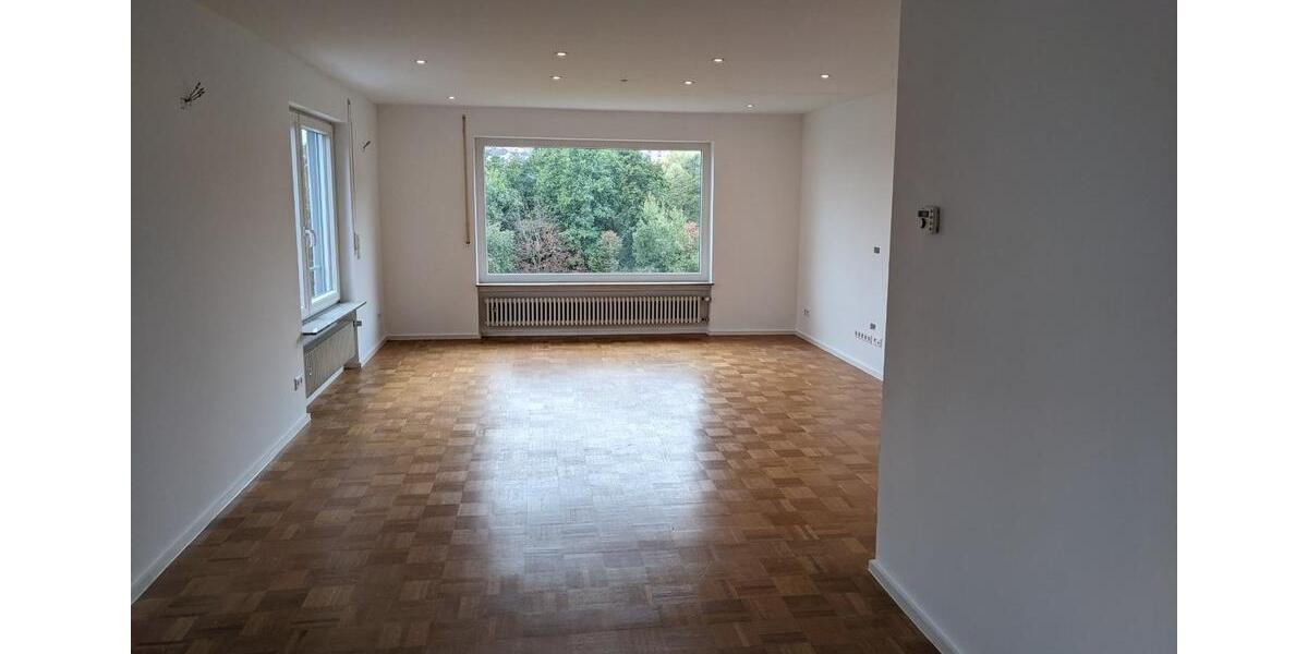 Schönes Haus am Ortsrand von Reichenbach, großes Grundstück 6 zimmer