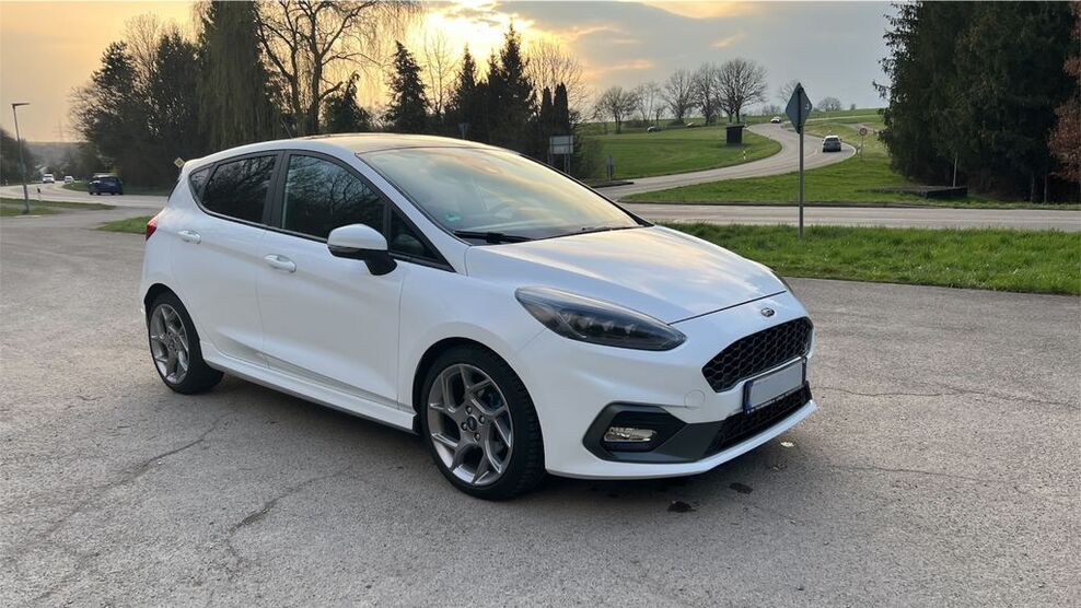 Ford Fiesta 105.000 km 14.600 € Filderstadt 70794