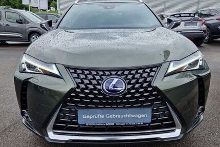 Lexus UX 9.828 km 28.900 &euro; Nürtingen 72622
