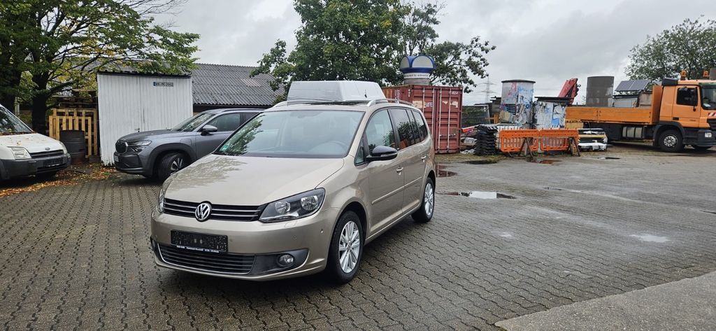VW Touran 141.725 km 7.400 € Waiblingen Neustadt ( 15 km von Stuttgart ) 71336
