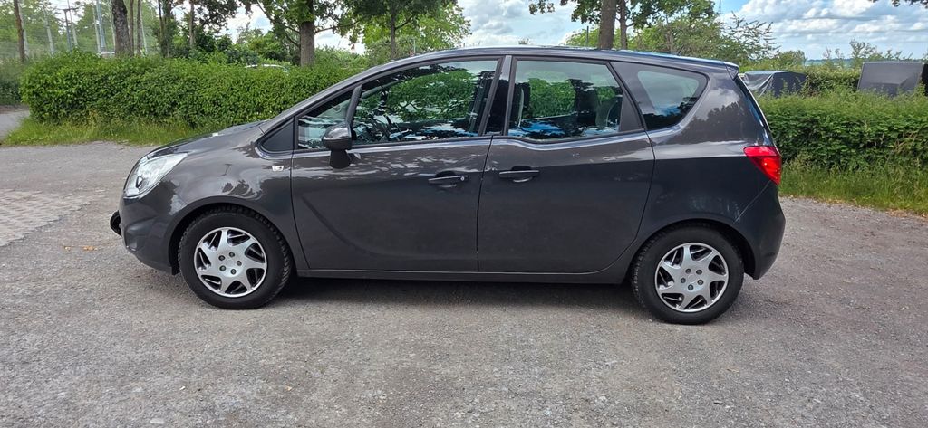 Opel Meriva 130.000 km 4.490 &euro; Fellbach 70736