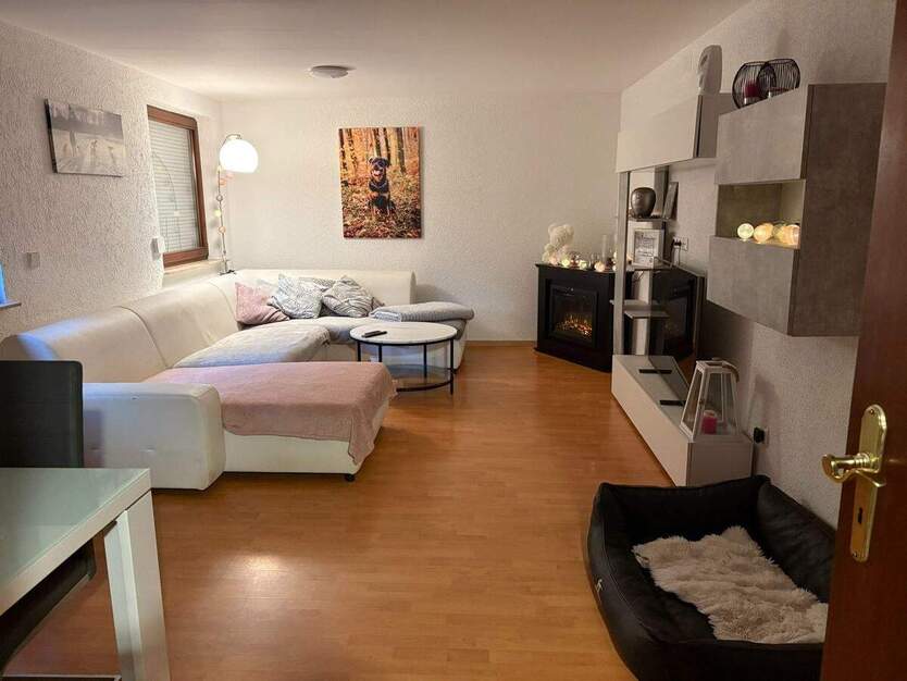 .::älteres Haus mit schönem Garten in guter Lage::. 4 zimmer