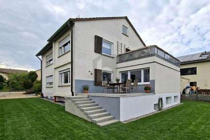 Haus Sindelfingen - 7 Zimmer, 230 m&sup2;, 800.000&euro; | Angebot:26894842