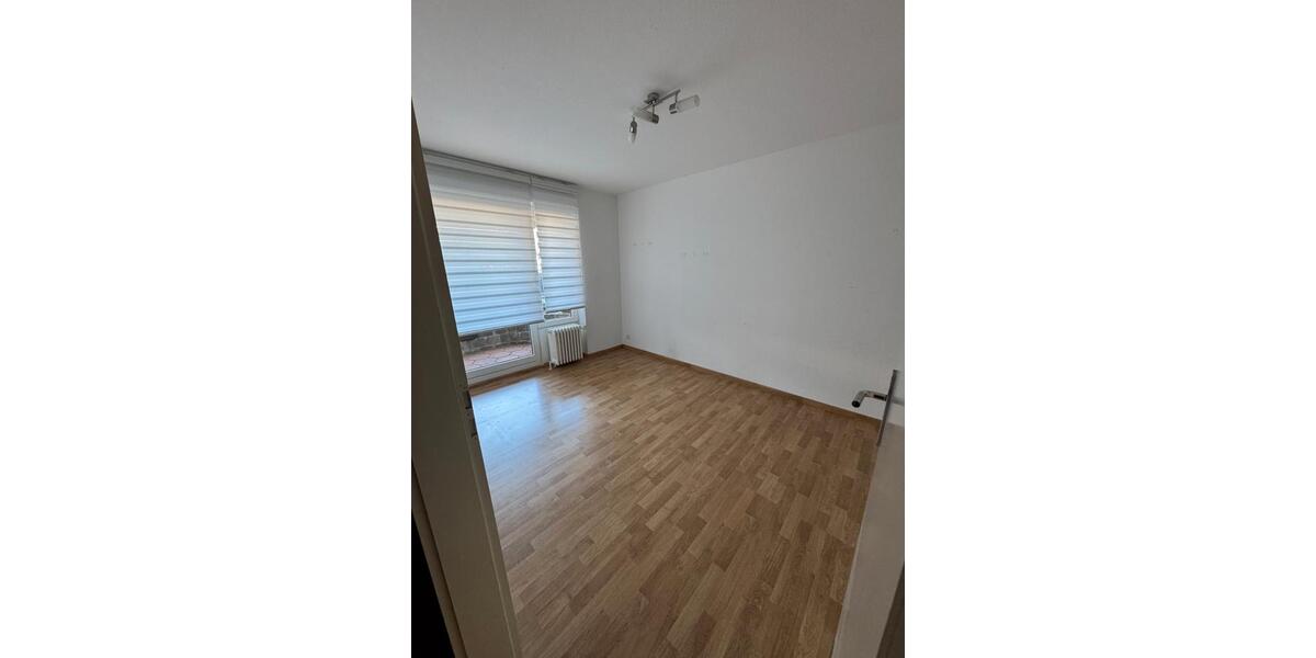 Erdgeschoßwohnung Böblingen Dagersheim - 3.5 Zimmer, 91 m&sup2;, 1.300&euro; | Angebot:26186679