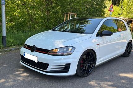 VW Golf 111.000 km 16.000 &euro; Weinstadt-Großheppach 71384