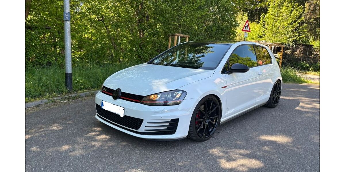 VW Golf 111.000 km 16.000 &euro; Weinstadt-Großheppach 71384
