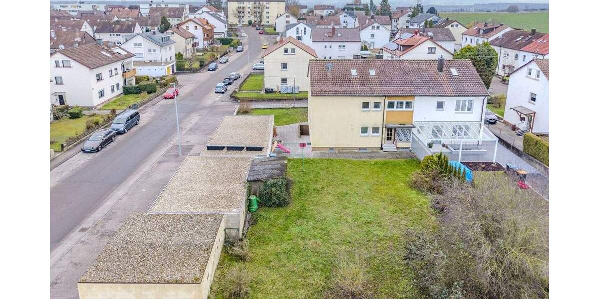 Mehrfamilienhaus, Wohnhaus Sindelfingen / Maichingen Maichingen - 8 Zimmer, 145 m&sup2;, 695.000&euro; | Angebot:24251105