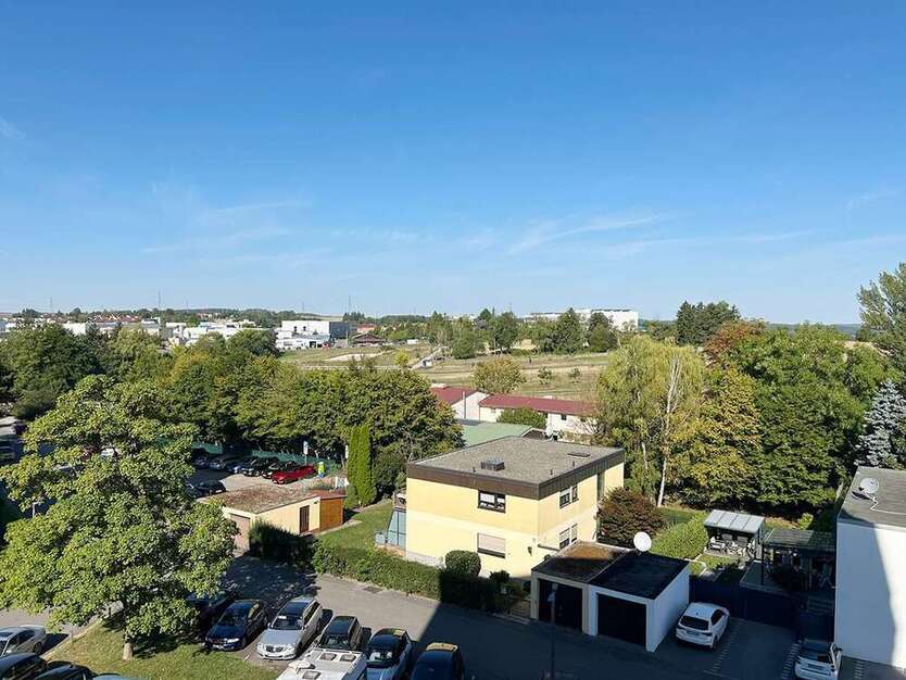 Wohnung zum Kaufen in Sindelfingen Maichingen 298.000 € 80 m²