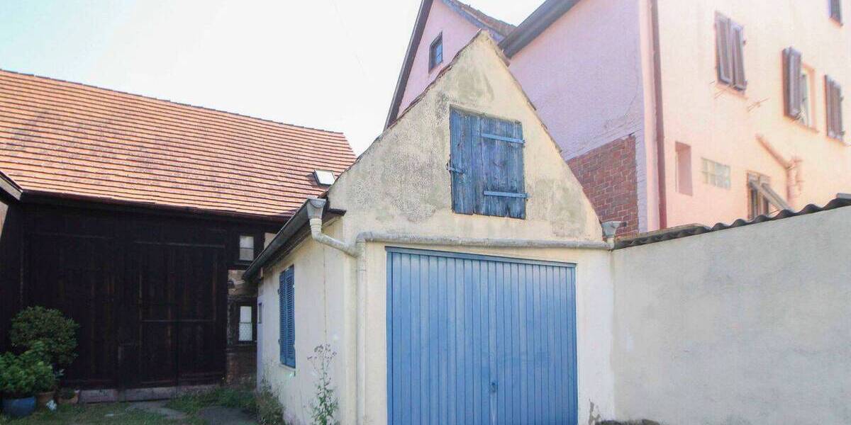 Doppelhaushälfte Stuttgart Weilimdorf - 7 Zimmer, 170 m&sup2;, 399.000&euro; | Angebot:26752527