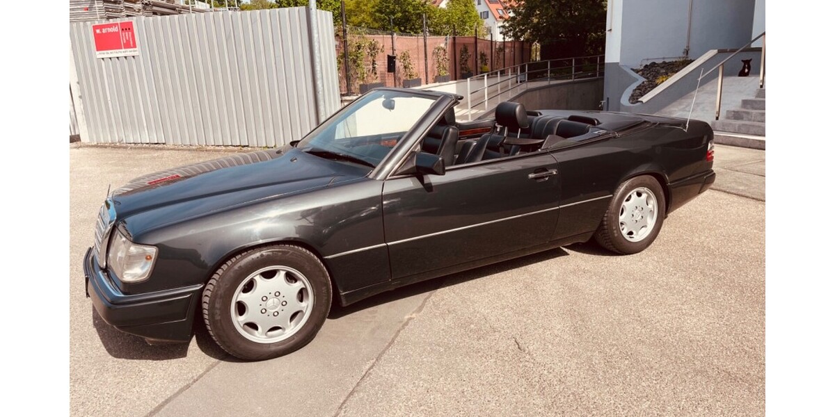Mercedes-Benz CE 300 204.000 km 19.900 € Korntal-Münchingen 70825