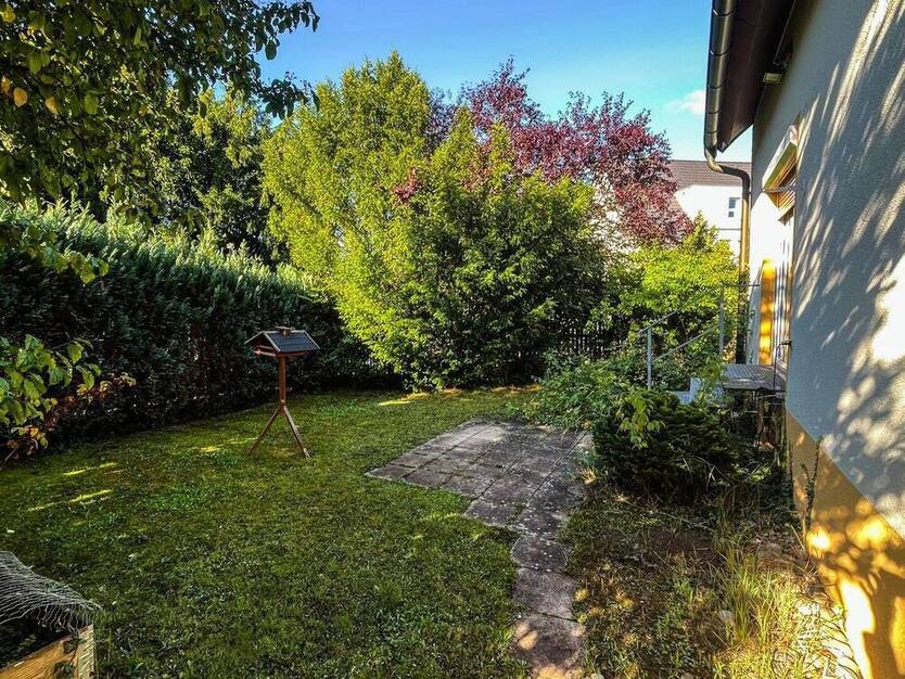 Familienfreundliches Haus in Sindelfingen mit großem Garten