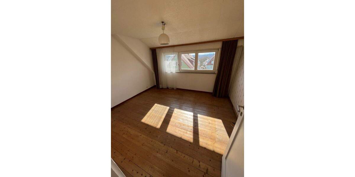 Doppelhaushälfte Stuttgart Luginsland - 7 Zimmer, 134 m&sup2;, 535.000&euro; | Angebot:25696486