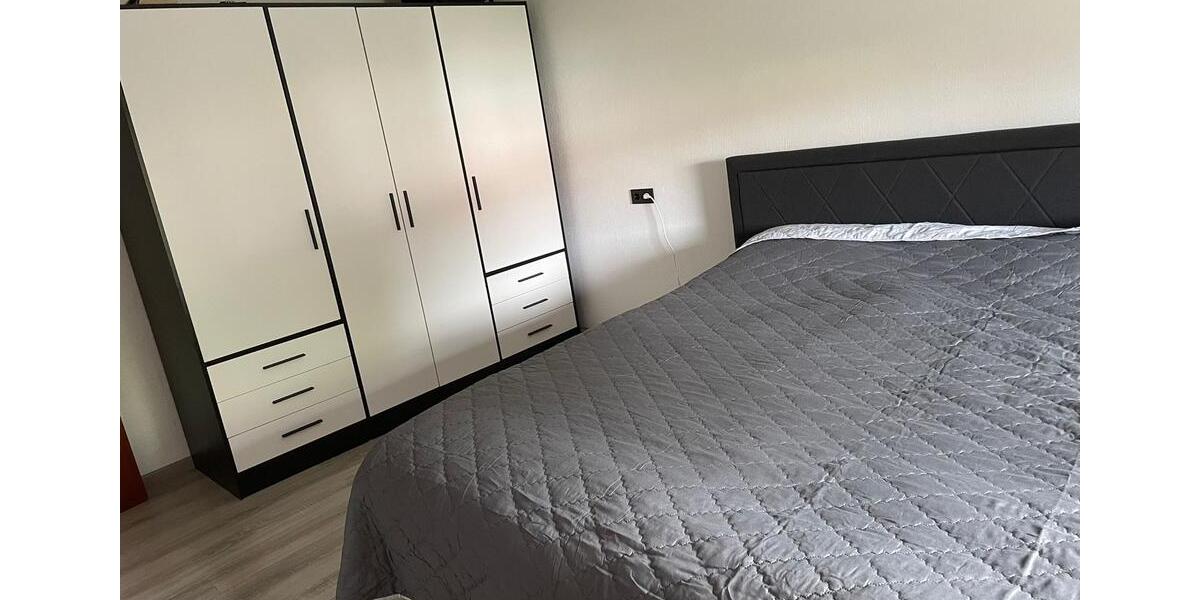 Etagenwohnung Stuttgart Feuerbach - 3 Zimmer, 70 m&sup2;, 1.100&euro; | Angebot:26223286