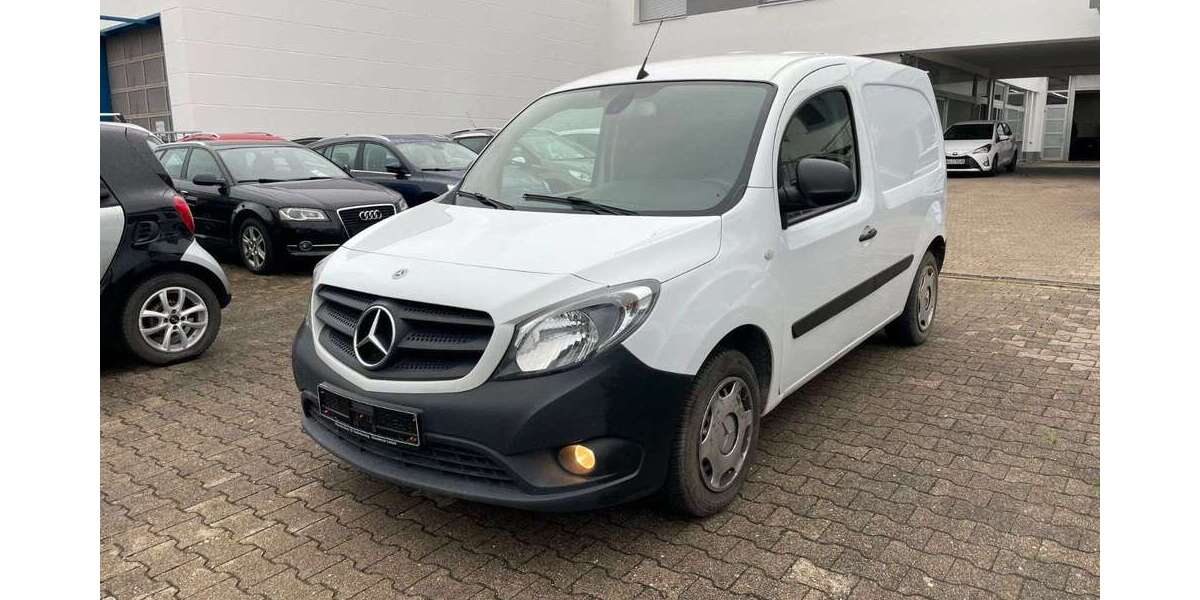 Mercedes-Benz Citan 123.027 km 10.995 € Stuttgart 70597