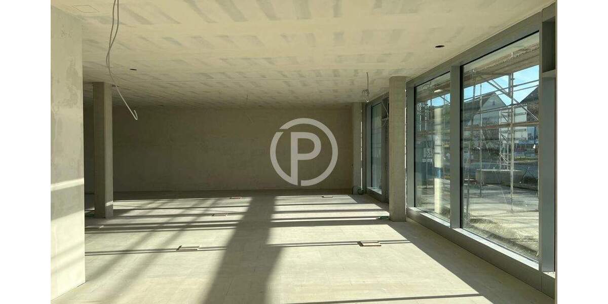 Gewerbe Neubau Objekt in Weinstadt-Endersbach: Ausstellungsfläche zimmer