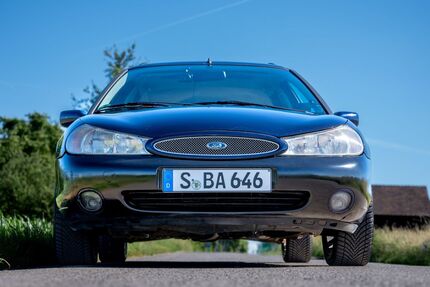 Ford Mondeo 284.000 km 2.500 &euro; Stuttgart 70376