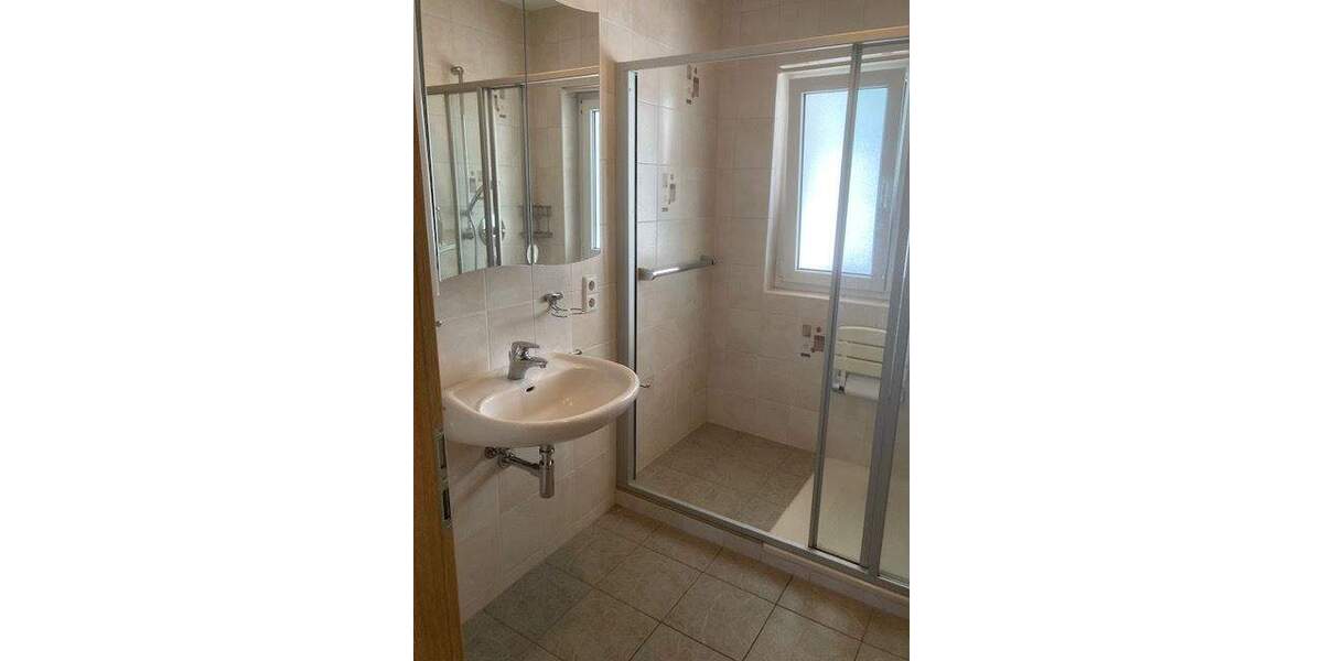 Etagenwohnung Stuttgart Möhringen - 2 Zimmer, 80 m&sup2;, 950&euro; | Angebot:25355823