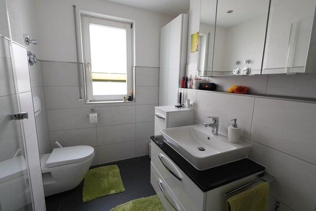 Hochparterre Stuttgart Neuwirtshaus - 2.5 Zimmer, 55 m&sup2;, 320.000&euro; | Angebot:27207943