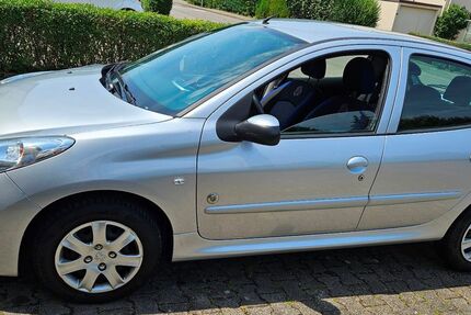 Peugeot 206 69.220 km 3.799 &euro; Frickenhausen 72636