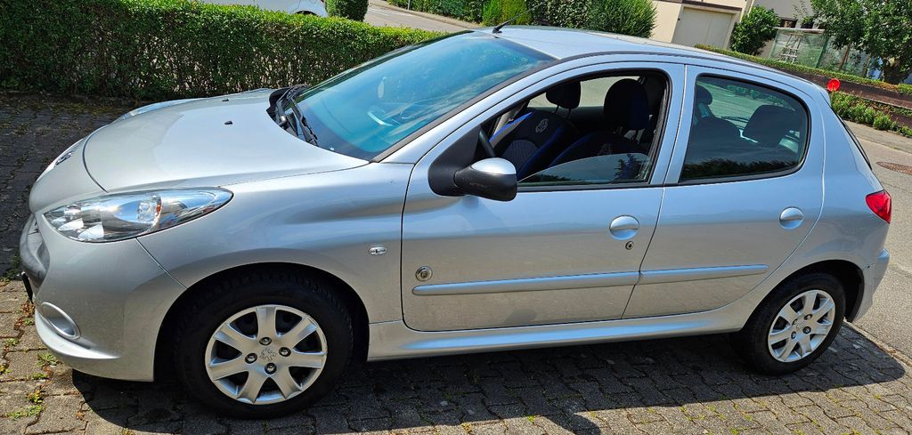 Peugeot 206 69.220 km 3.799 &euro; Frickenhausen 72636