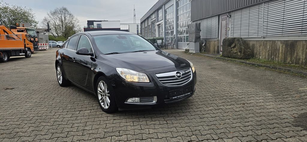 Opel Insignia 122.130 km 6.900 &euro; Waiblingen Neustadt ( 15 km von Stuttgart ) 71336