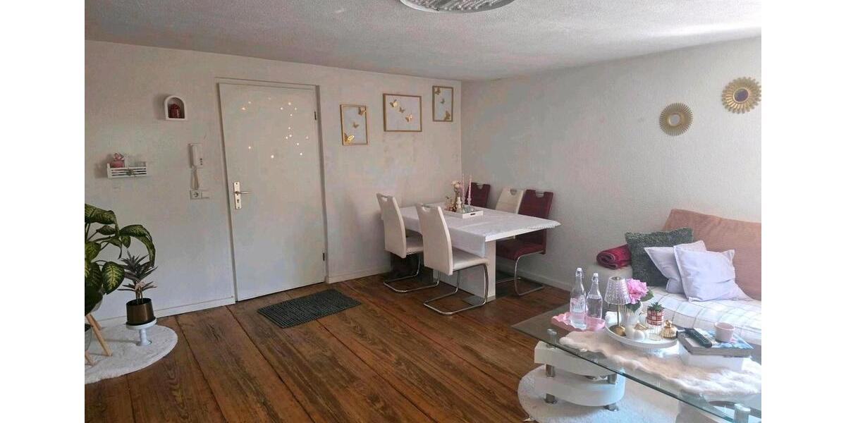 Etagenwohnung Frickenhausen - 2 Zimmer, 60 m&sup2;, 900&euro; | Angebot:26364860
