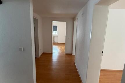 Wohnung Böblingen Dagersheim - 3 Zimmer, 75 m&sup2;, 1.300&euro; | Angebot:24398232