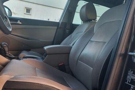 Hyundai TUCSON 150.000 km 17.500 € Moensheim 71297