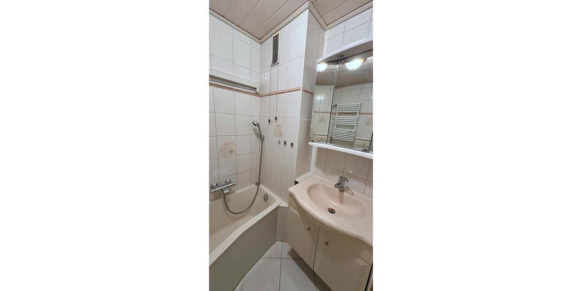Etagenwohnung Ludwigsburg Hoheneck - 3 Zimmer, 76 m&sup2;, 259.000&euro; | Angebot:26900878