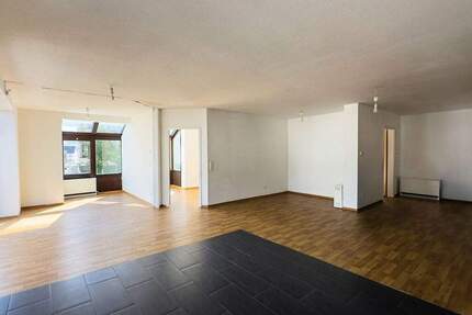 GÄRTRINGEN: Großzügig Wohnen und Sonnenlicht satt 3 zimmer