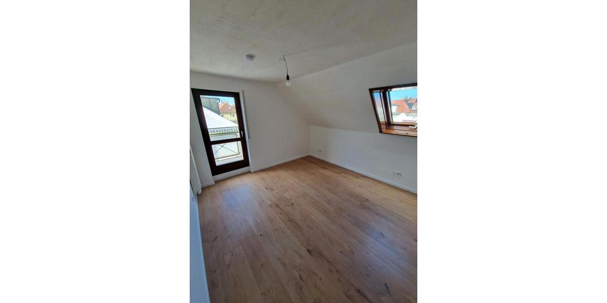Maisonettenwohnung Fellbach - 4.5 Zimmer, 111 m&sup2;, 1.899&euro; | Angebot:26323354
