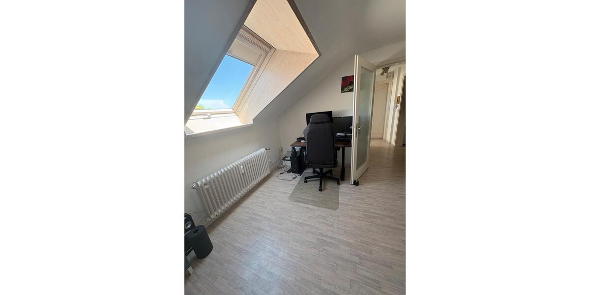 Dachgeschoßwohnung Stuttgart Feuerbach - 2.5 Zimmer, 55 m&sup2;, 184.000&euro; | Angebot:26738735