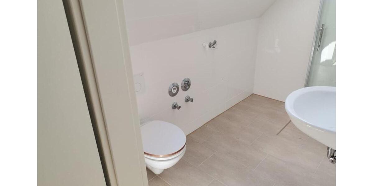 Dachgeschoßwohnung Waiblingen Beinstein - 3 Zimmer, 77 m&sup2;, 230.000&euro; | Angebot:25440428